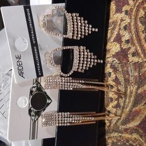 FASHION JEWELRY GOLD LOT OF 2 PAIRS CRYSTAL BLING DANGLE CHANDELIER EARRINGS